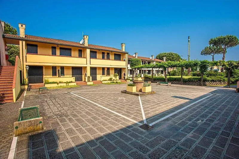 Aparthotel Tize' Village Rosolina Mare Italy