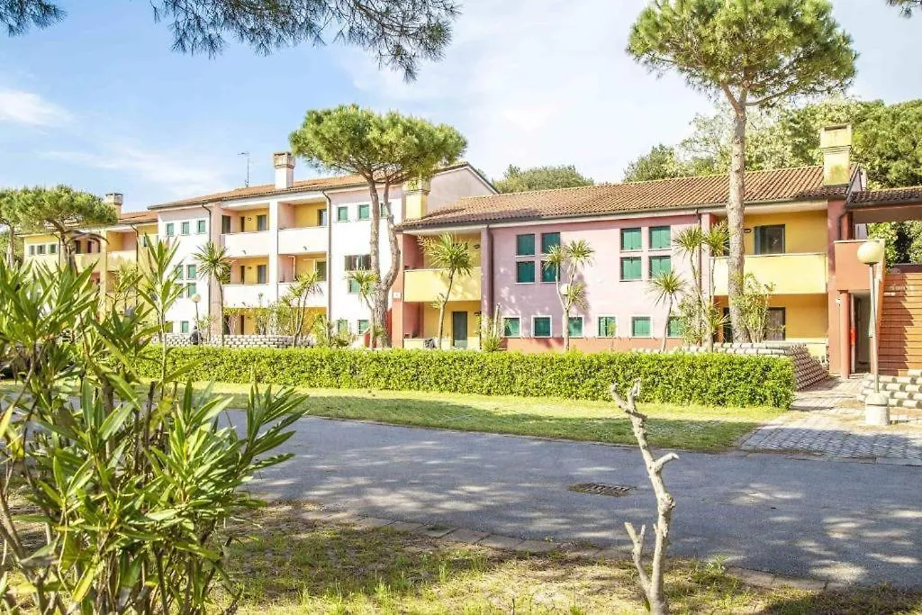 Tize' Village Rosolina Mare 0*,